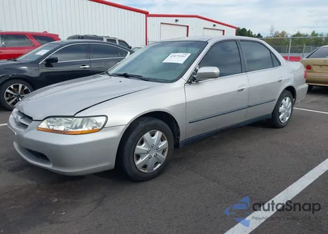 1998 Honda Accord Lx из США, поврежденный, VIN 1HGCG5646WA140767